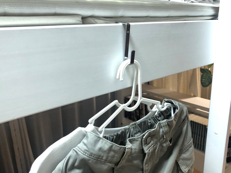 置けない場所に置き場を作る! 100均の角S型フック