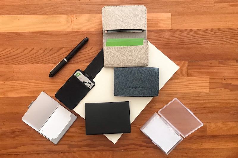 ビジネスシーンで大活躍! 侮れない100均名刺入れ