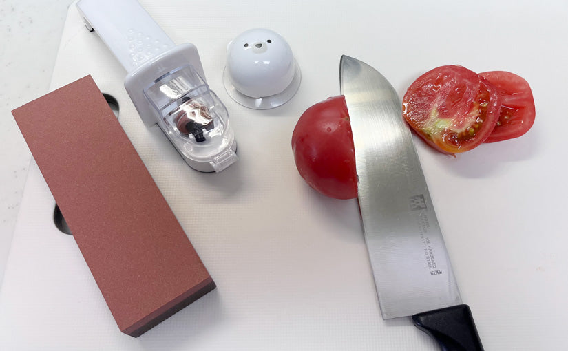 もっと早く使うべきだった…100均ワッツ「包丁研ぎ」を研ぎ比べ!