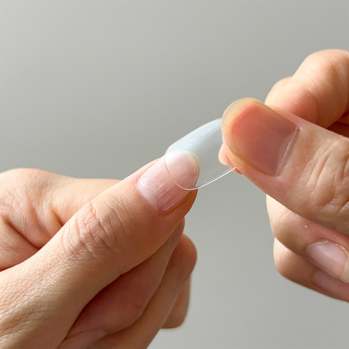 付け爪 ネイルチップ オーバルネイルチップ クリア 50枚入り 012354