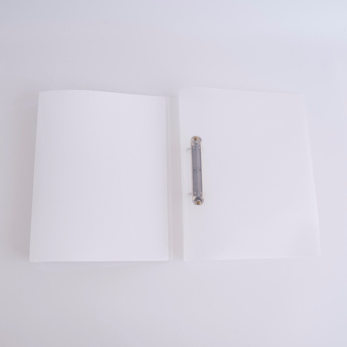 リング式ファイル D型リングファイル PB.A4 Dリングファイル 2穴 ホワイト 046008