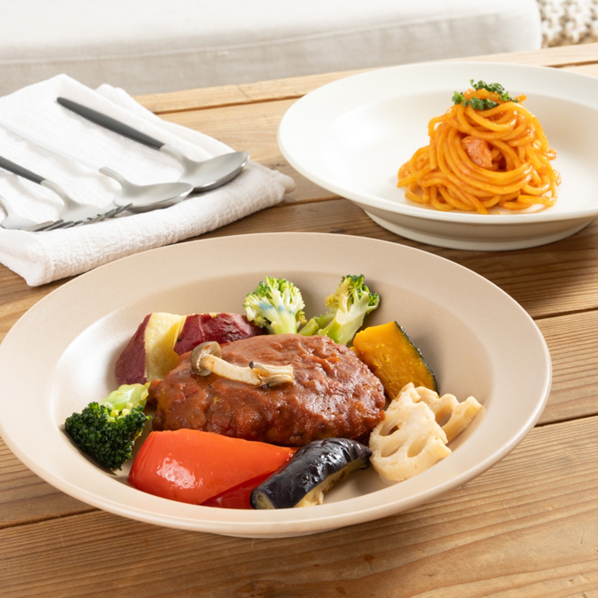 深皿 パスタ皿 プレート Tokinone PB. リム型8吋クープベージュ 21cm 049051