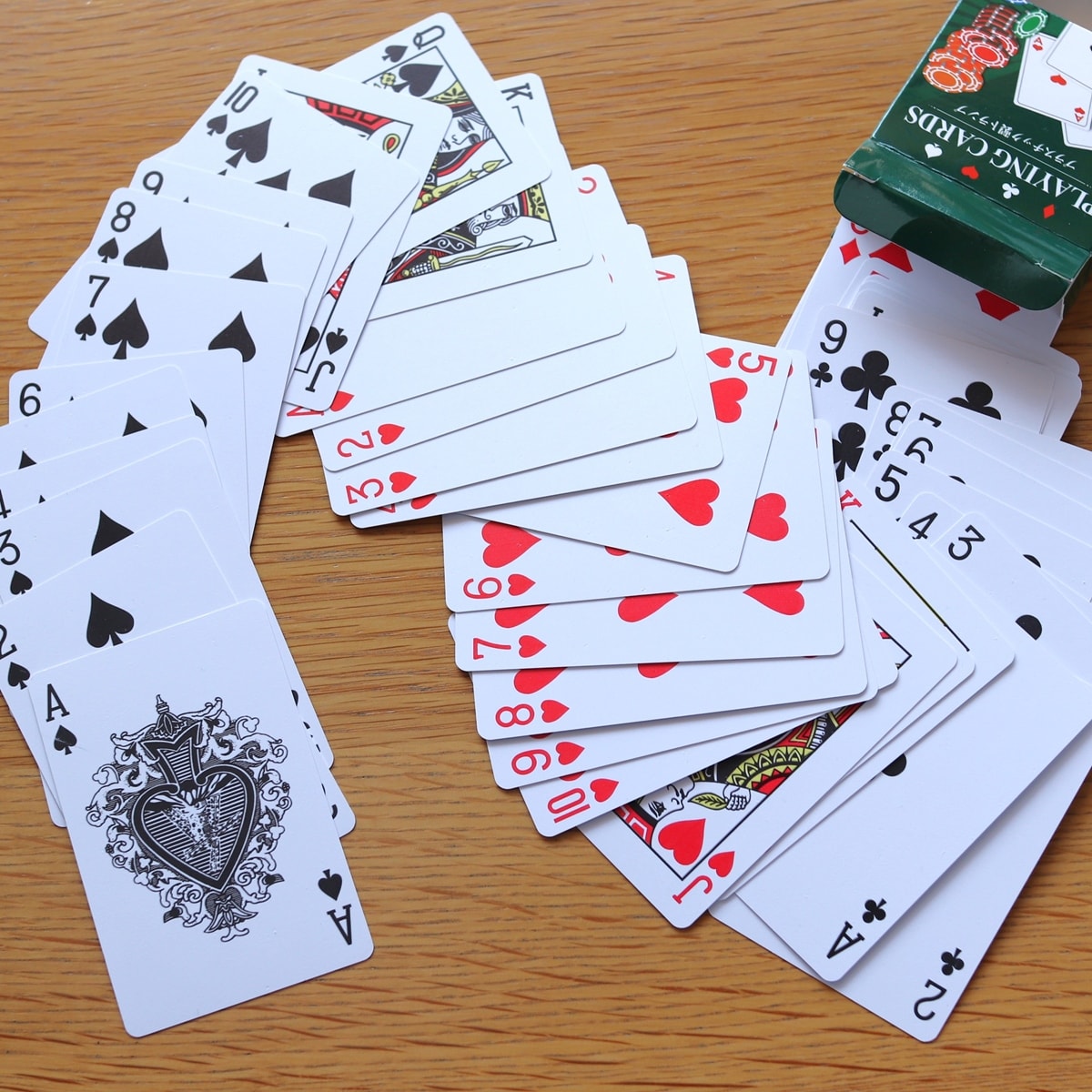 プラスチック製トランプ/紙ケース 049061