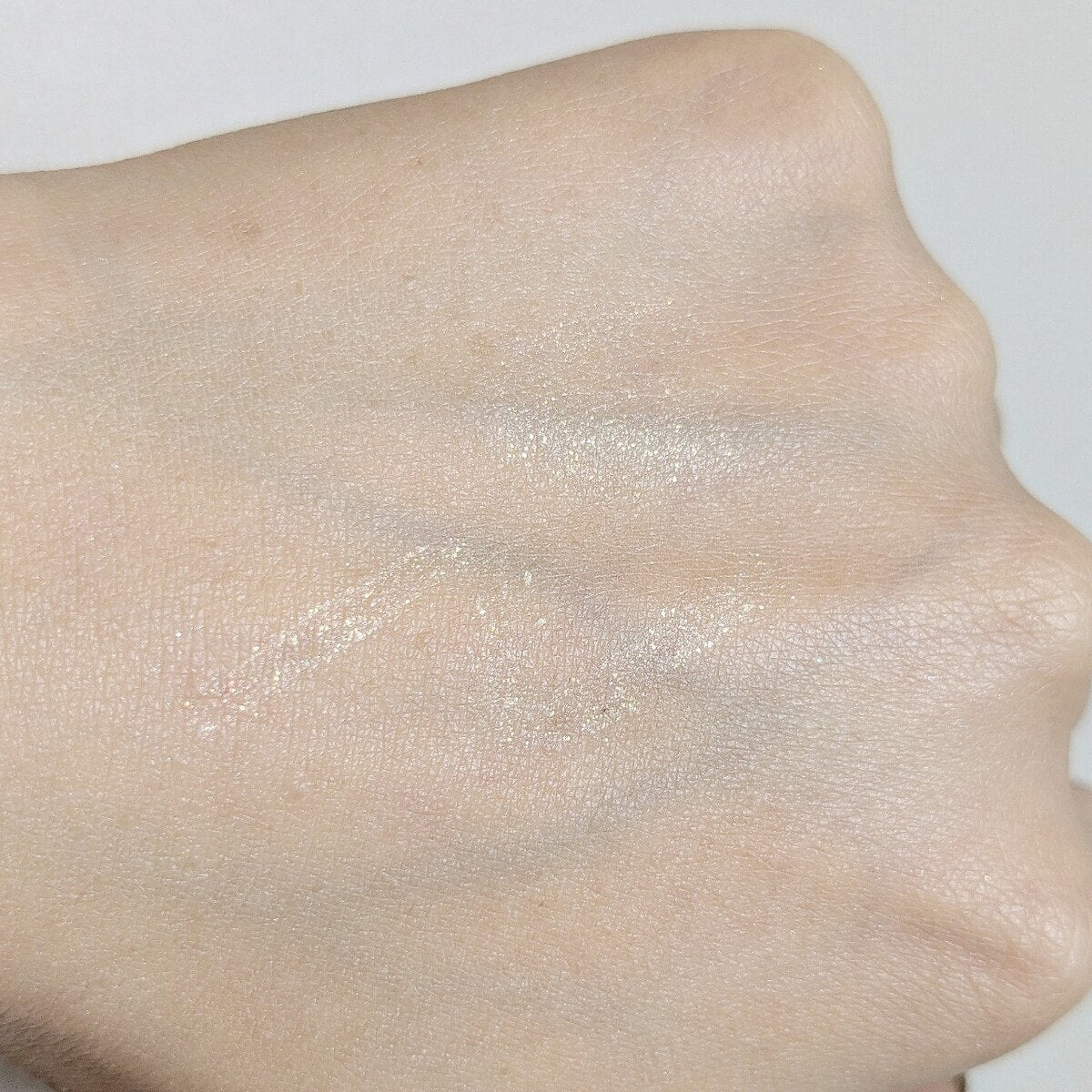 アイシャドウ ライナー 2 in 1 PB. fasmy マルチジェルアイライナー 04 ラメホワイト 053566