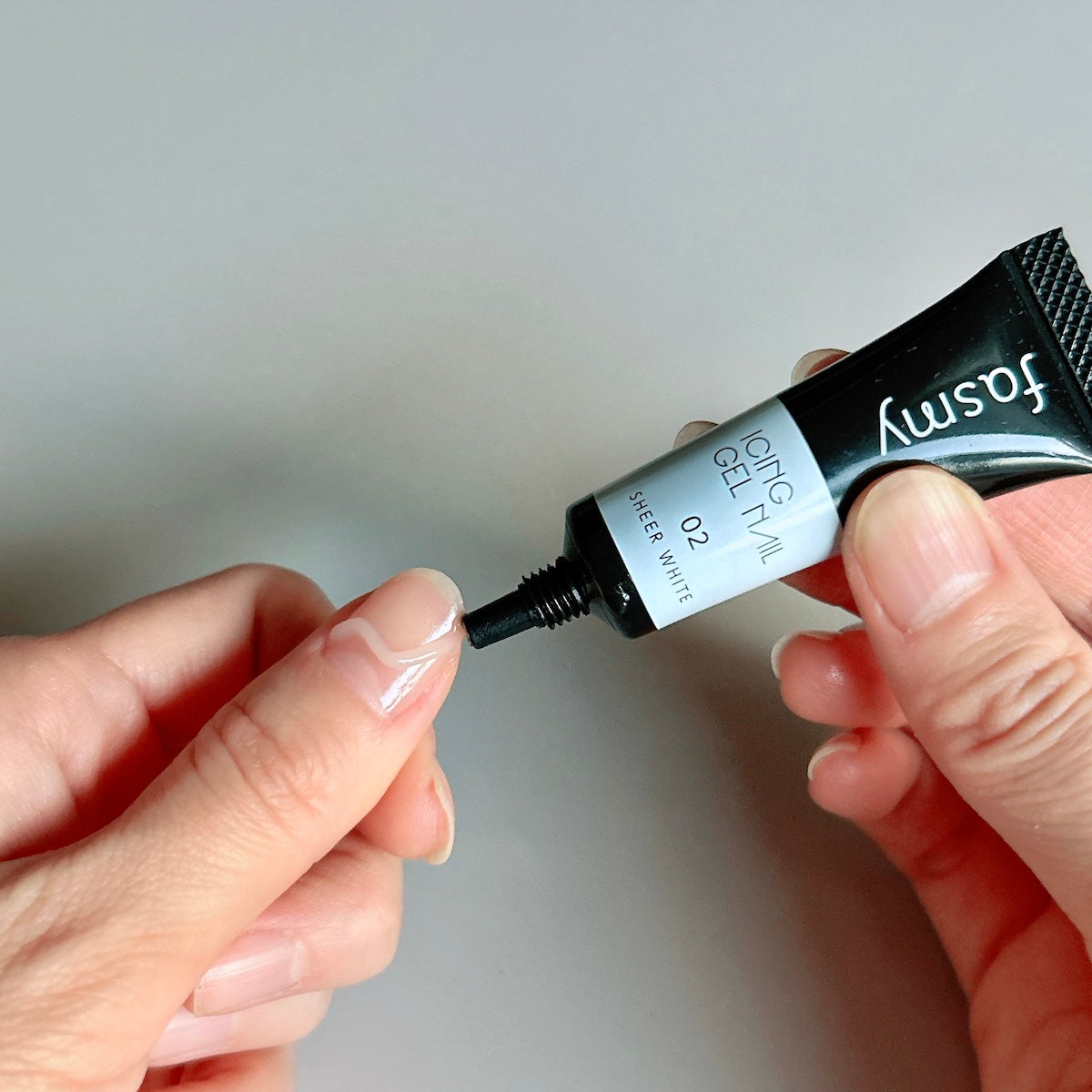 ジェルネイル ノズルタイプ ネイルアート PB. fasmy アイシングジェルネイル 02 シアーホワイト 054682