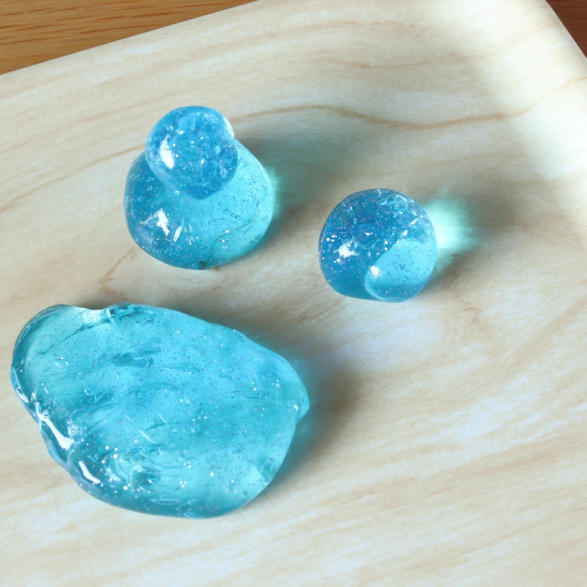 キラキラ透明ねんど おもちゃ 透明粘土 060959