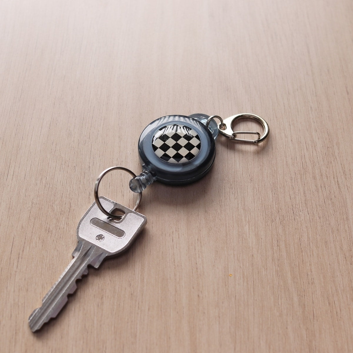 プルリールキーホルダー チェック ブラック 086834