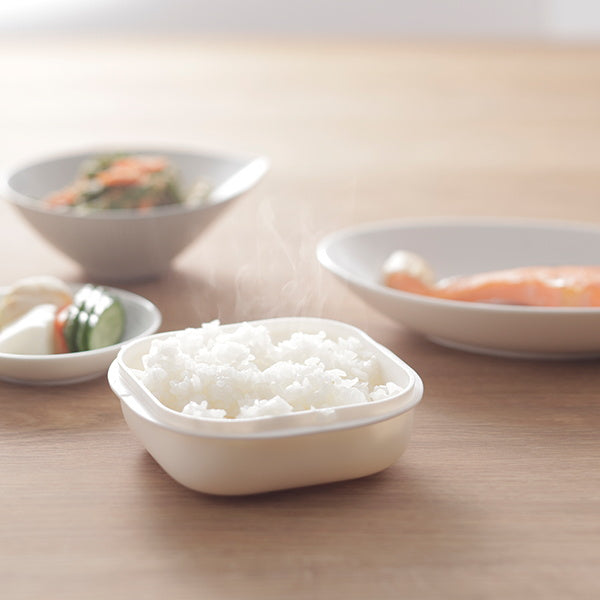 食品保存容器 冷凍容器 ごはん冷凍 マーナ(marna) K748W極(きわみ) 冷凍ご飯容器 2個入り ホワイト 201785