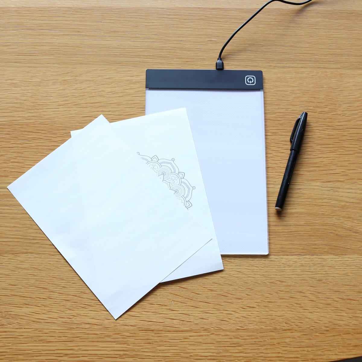 トレース台 ライティングトレースボード トレーサー ライトボード 14.8x21cm 321610