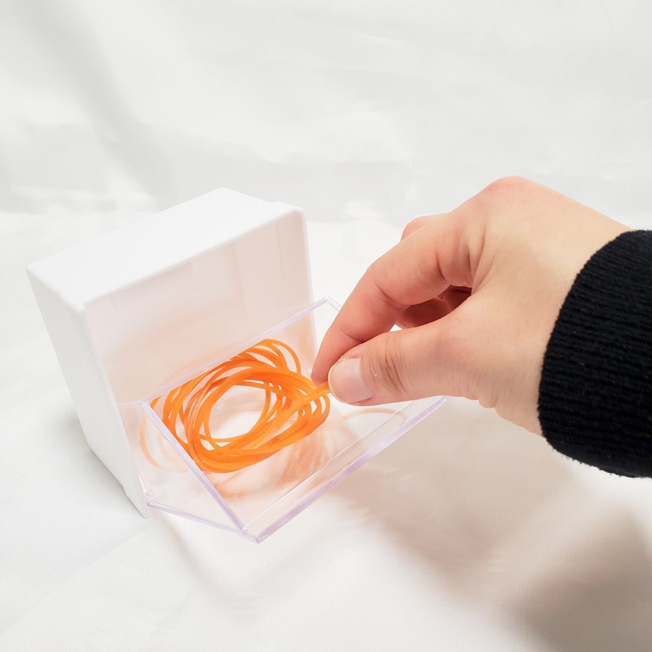 マグネットスイングケース ホワイト 小物入れ 文具収納 330264