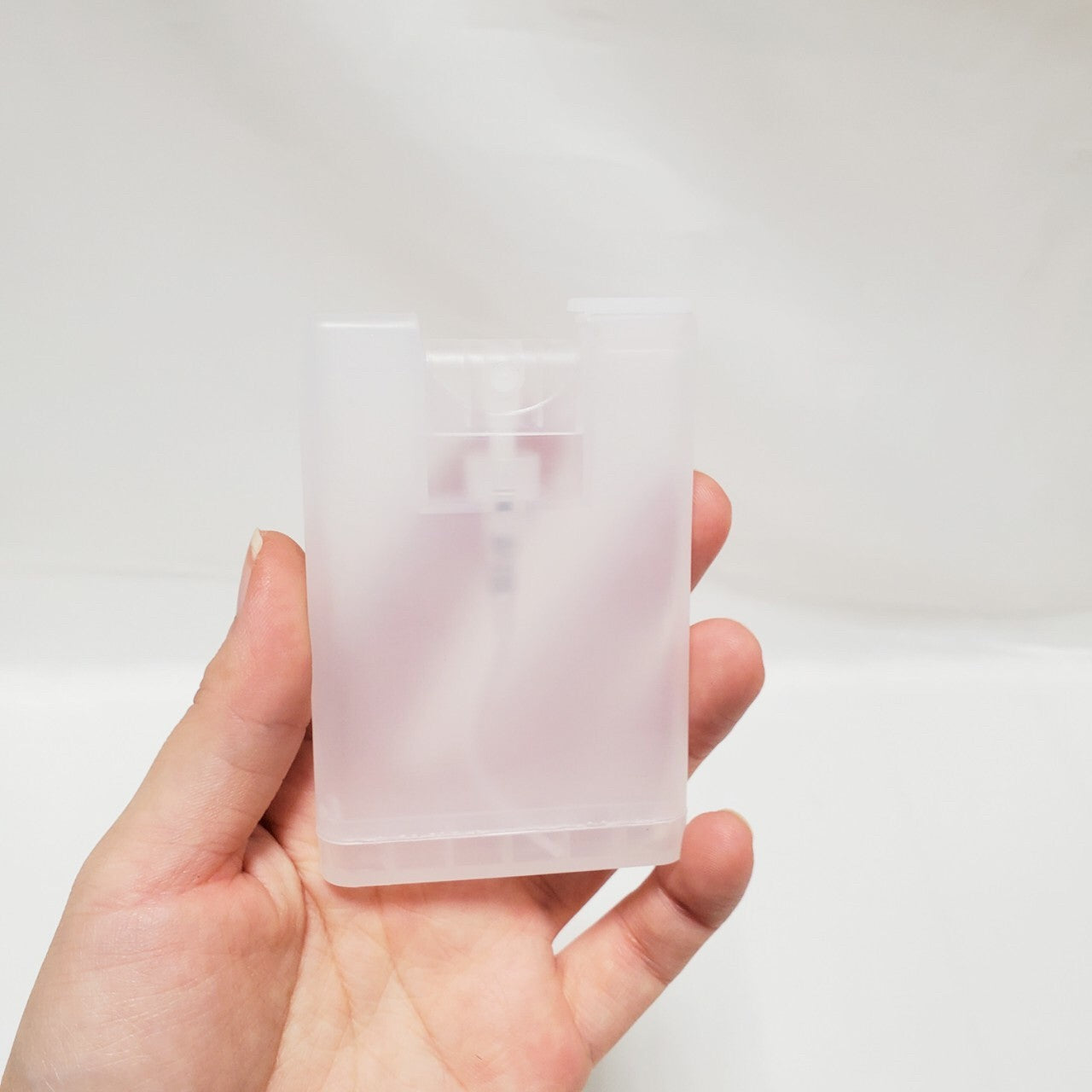 トラベルボトル 詰替容器 カード型スプレーボトル クリア 20ml 333078