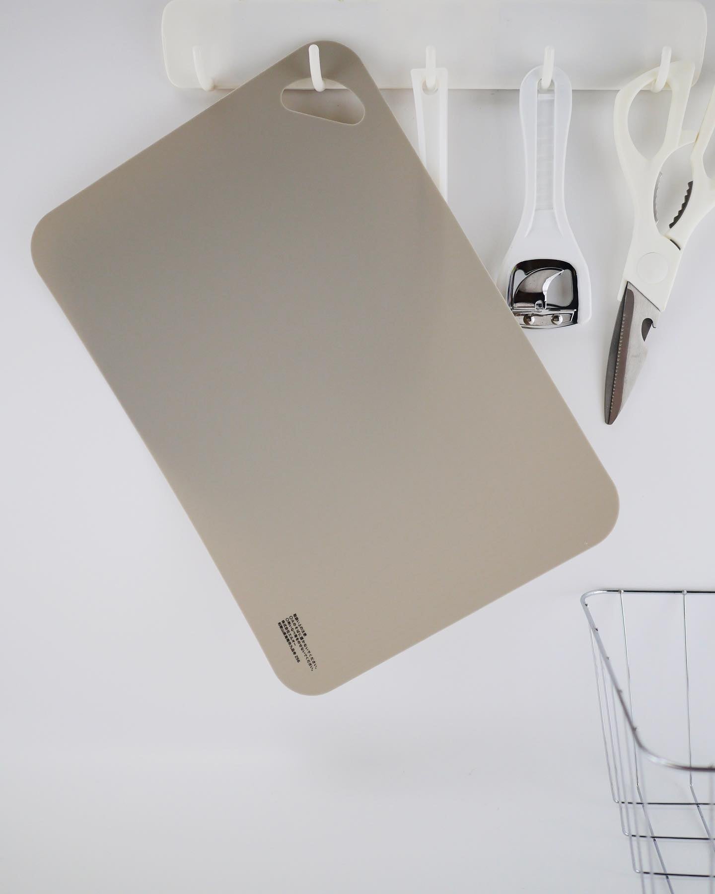 【在庫限り】まないたシート すべりにくいまな板シート 300×210×1mm 333938