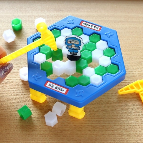 おもちゃ 忍ニンクラッシュゲーム 338210