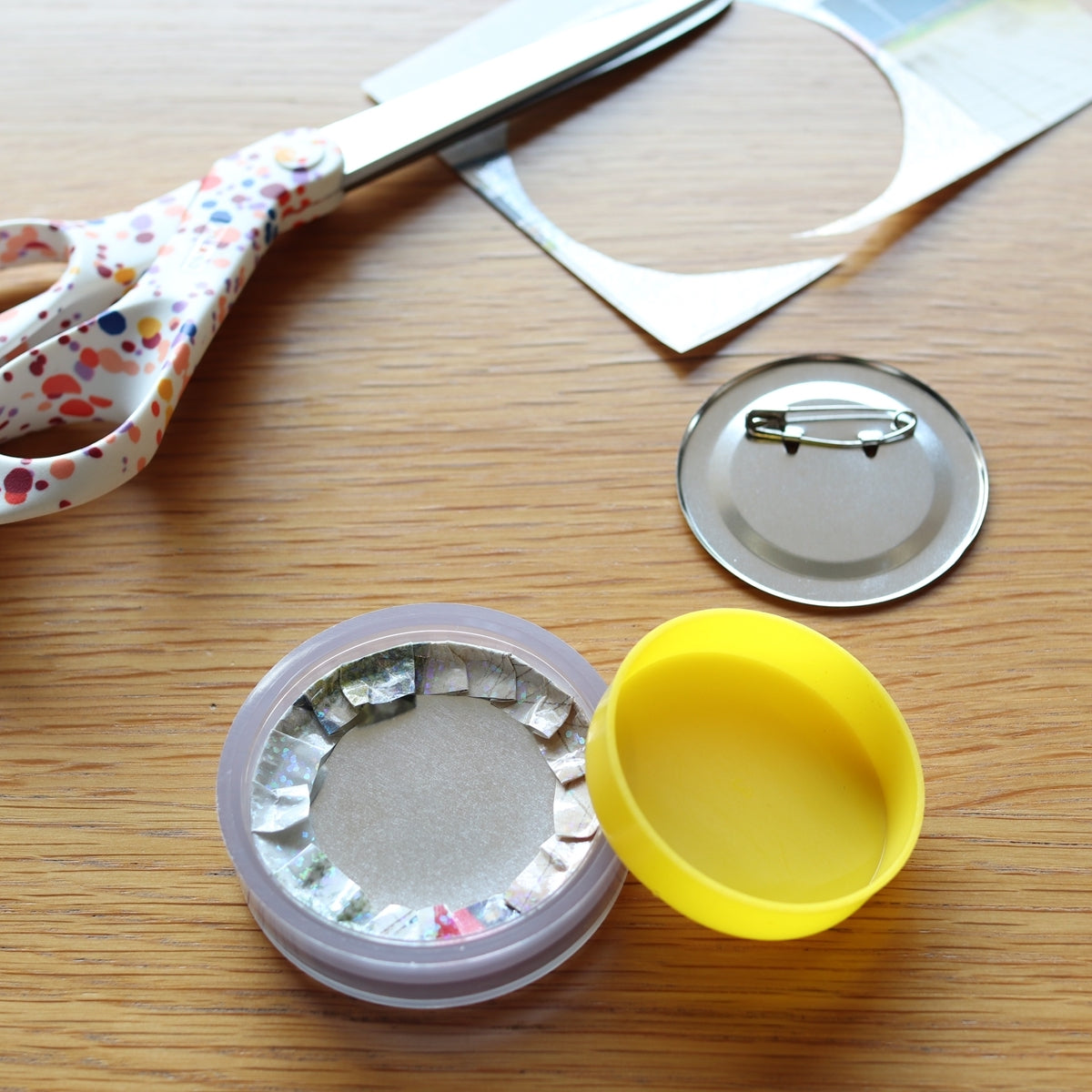 缶バッチ作成キット用透明ホログラムシール 338711