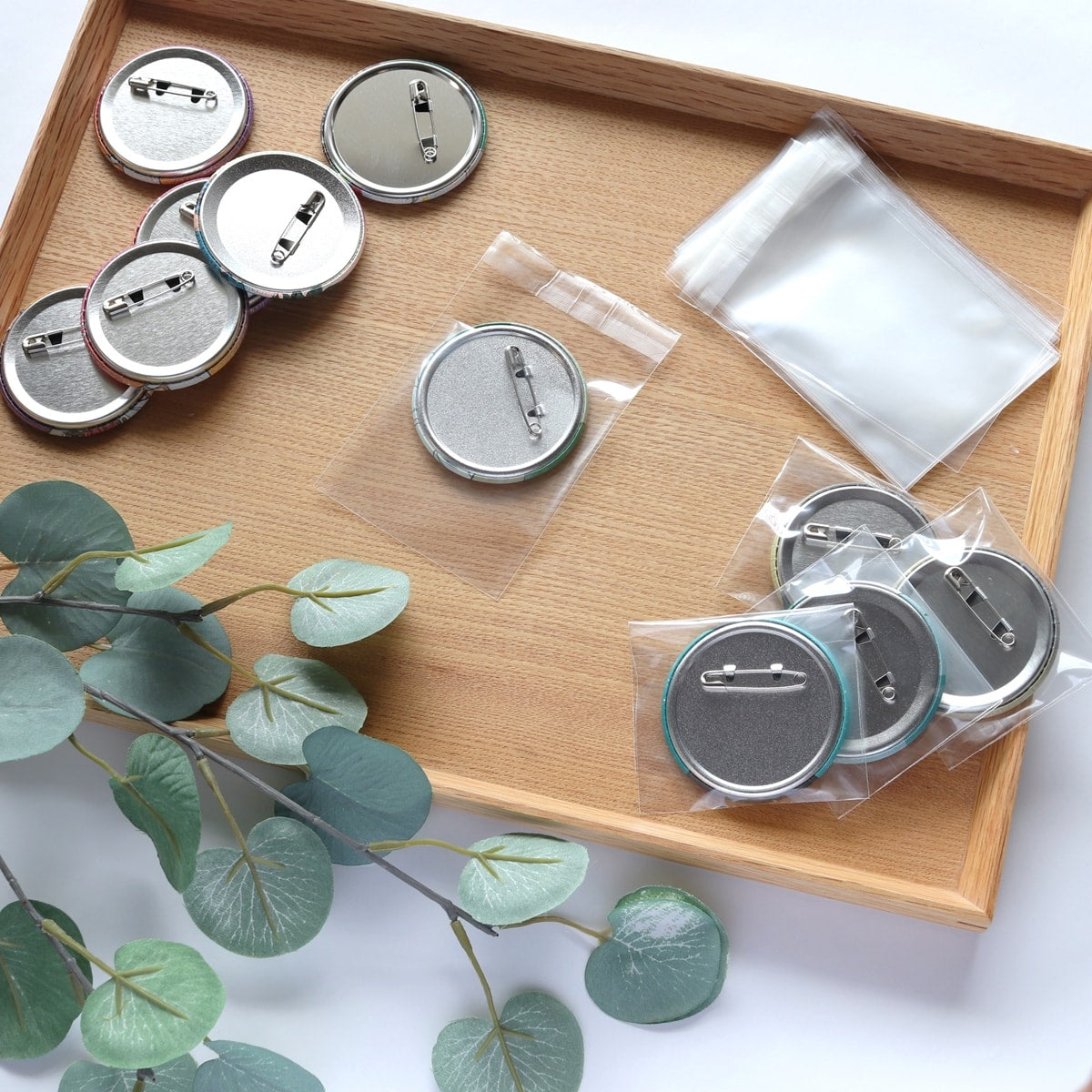 PPクリアーポケット テープ付 缶バッチ57mm用 30枚入 338764