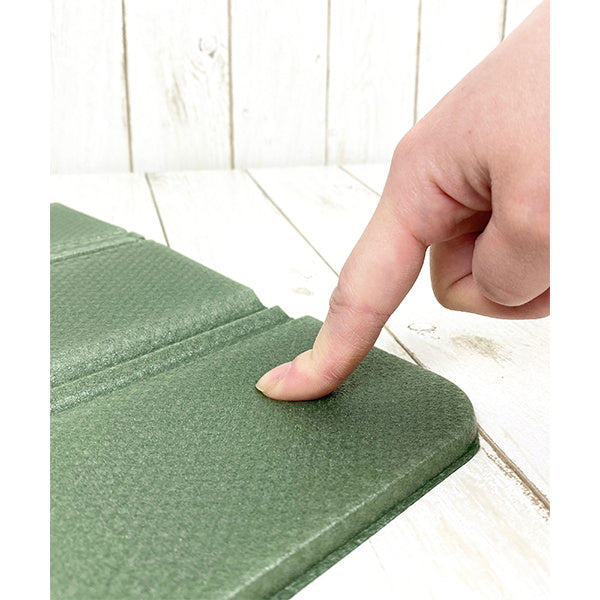 折りたたみレジャーマット 1人用 縦27.5cm×横38.5cm×厚み0.8cm 339562