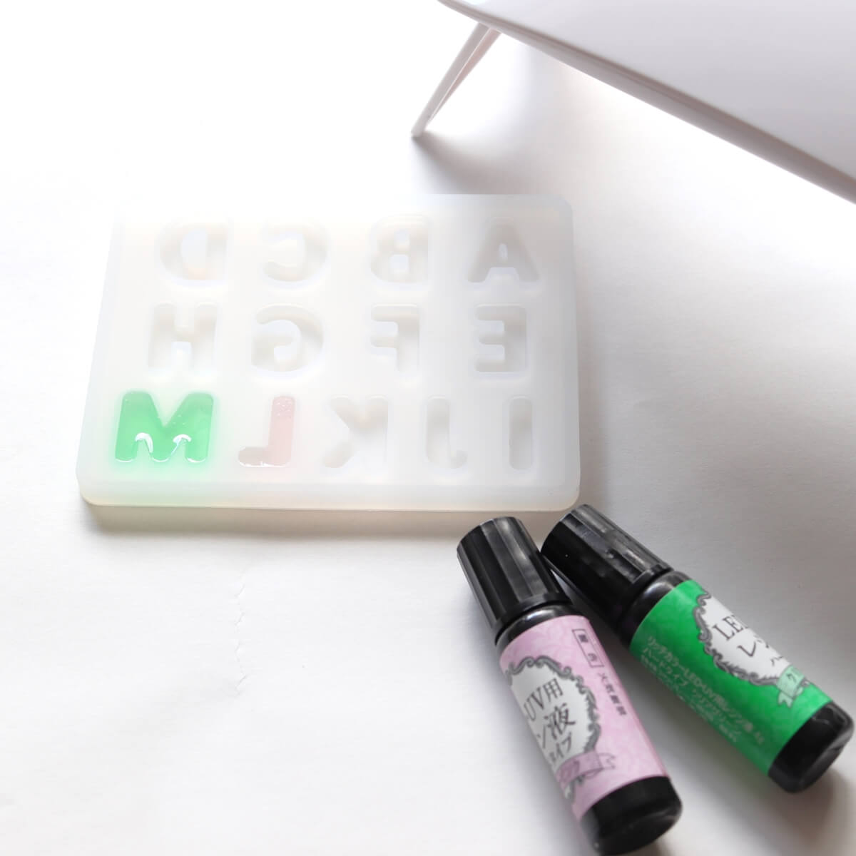 レジン型 DE-911 シリコンモールド アルファベット 大 347936