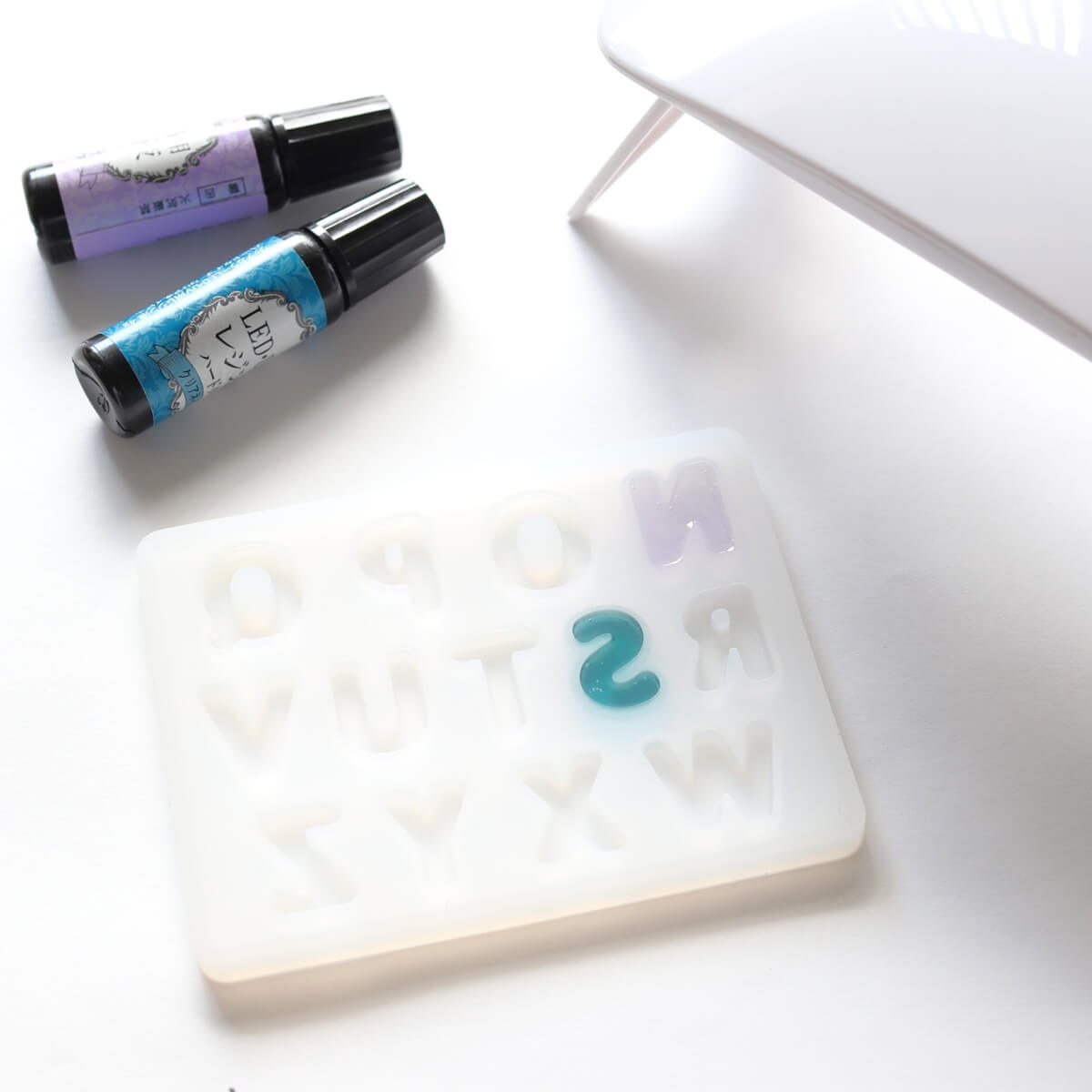 レジン型 DE-911 シリコンモールド アルファベット 大 347936