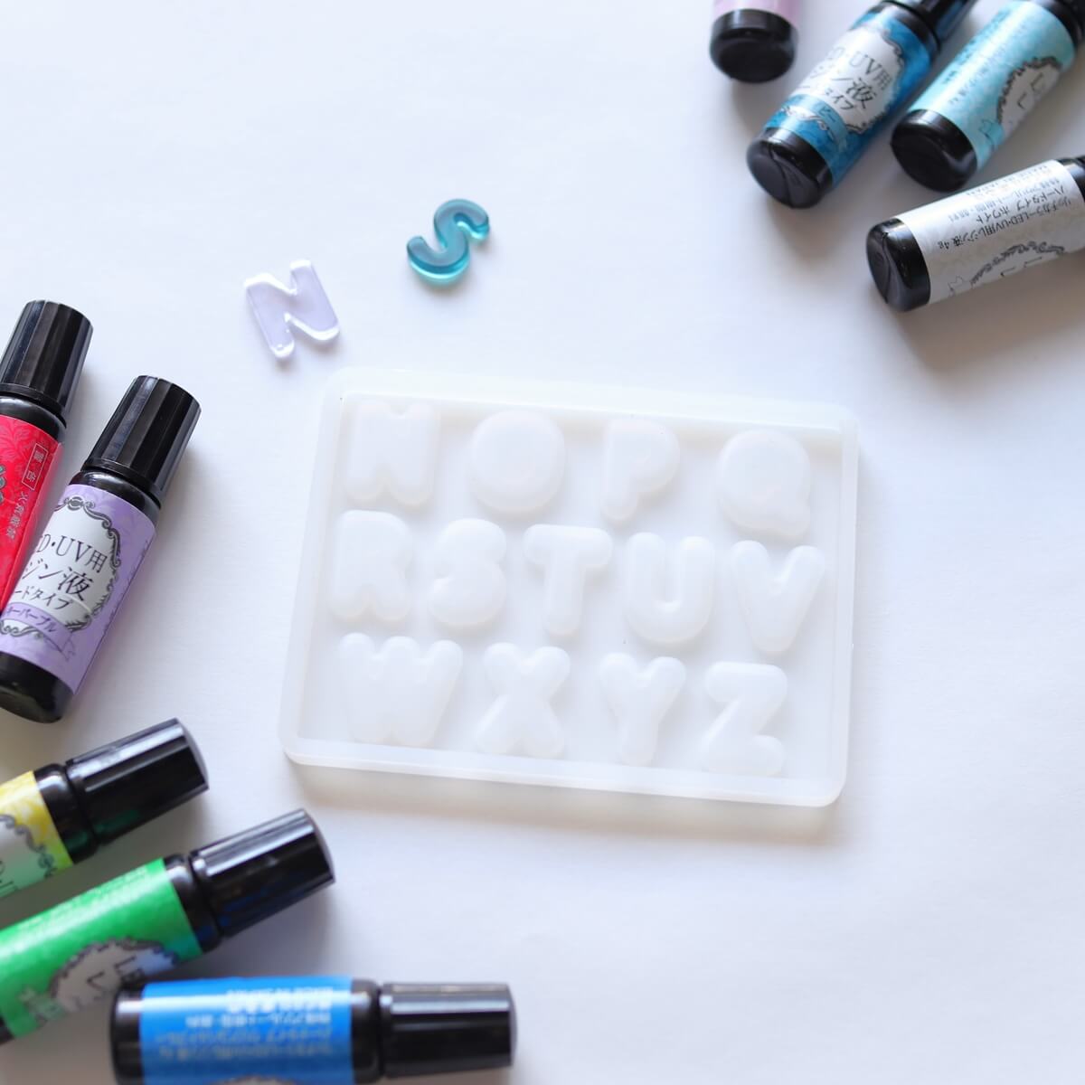 レジン型 DE-911 シリコンモールド アルファベット 大 347936