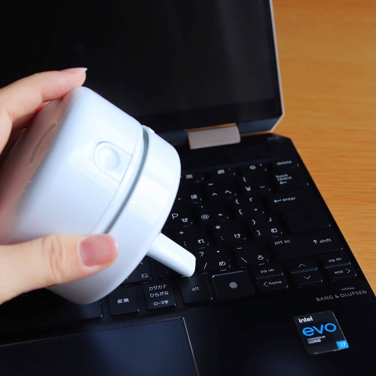 卓上クリーナー 卓上掃除機 コンパクトデスククリーナー ミニクリーナー コードレス ホワイト 355875