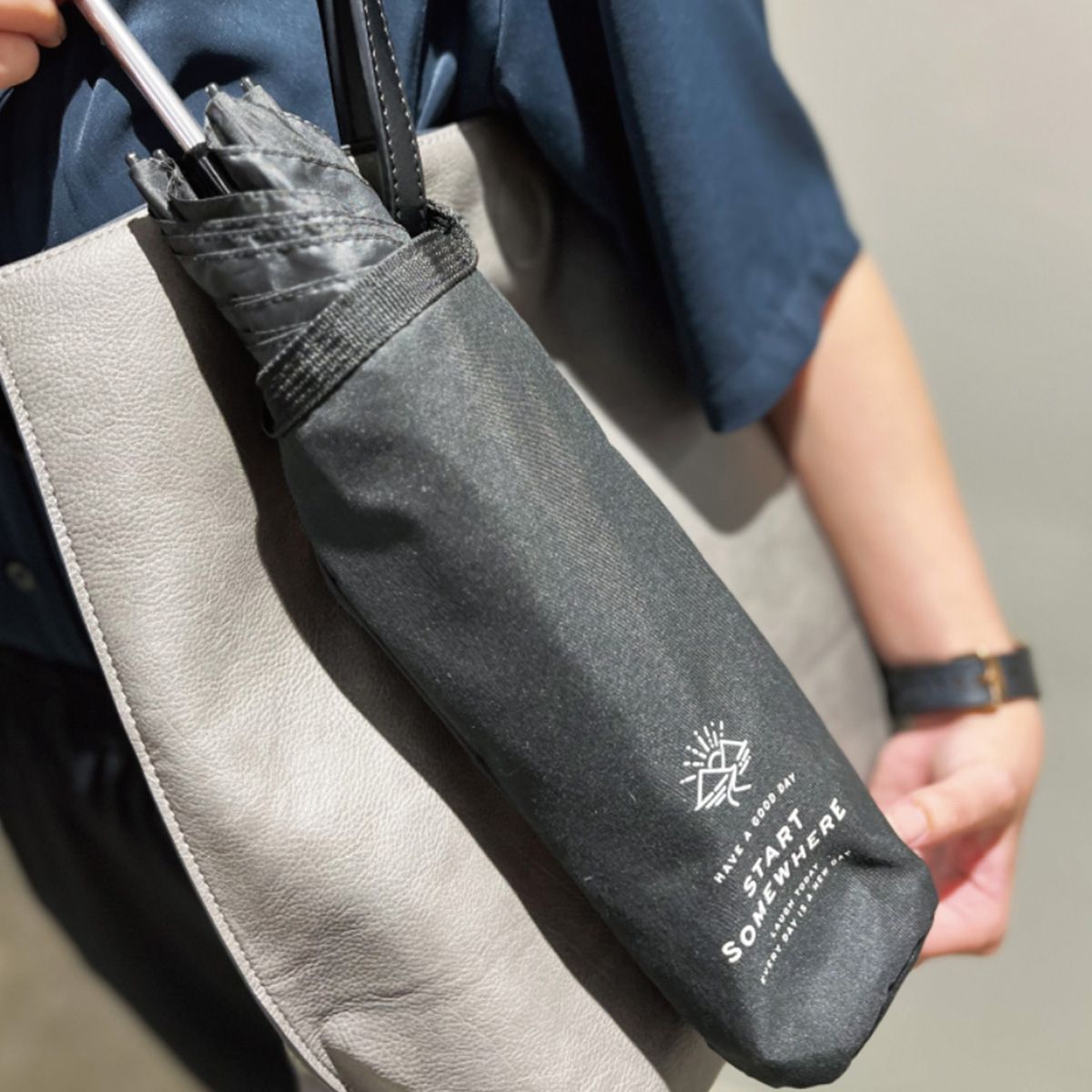 折り畳み傘ケース コンパクトアンブレラケース ロゴデザイン 360641