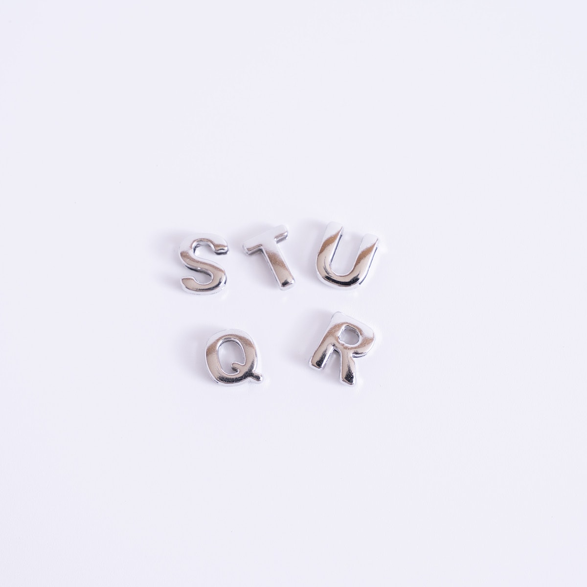 推し活 アルファベットパーツ ネームプレートパーツ5P QRSTU 366228