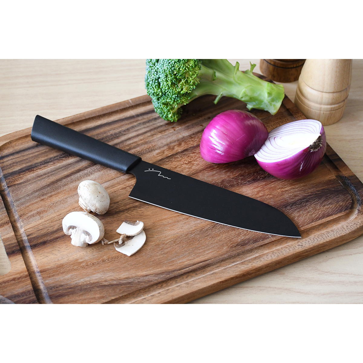 三線 黒檀 本革 オ―ダ―メイド品です Z0221 | 青紙スーパー | 閃光 -SENKO- | ペティ | 黒檀八角柄