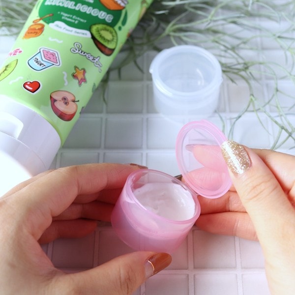 ヒンジ型 クリームケース 2P　052528