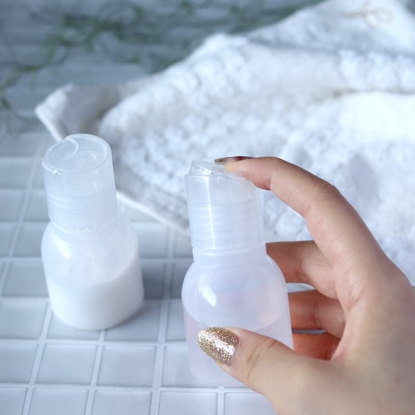 トラベルボトル 詰め替え容器ワンタッチプッシュボトル 2P 50ml　053195