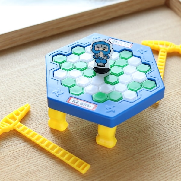 おもちゃ 忍ニンクラッシュゲーム　338210