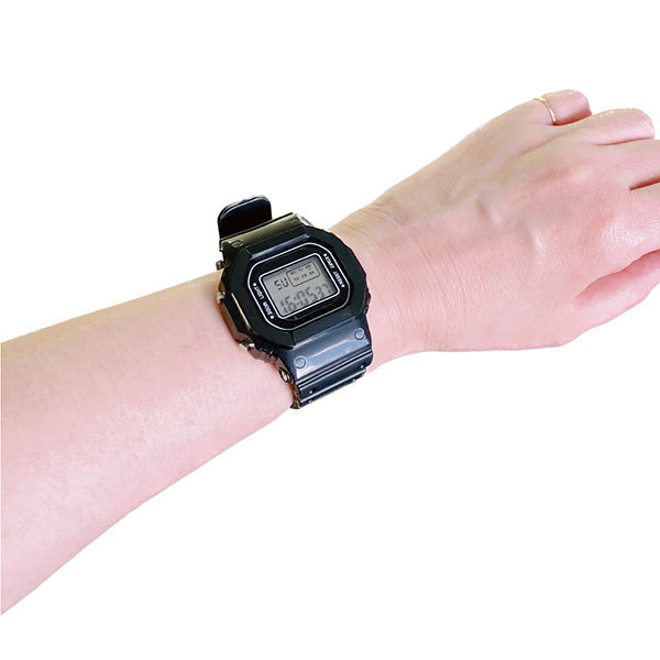 腕時計 生活防水 デジタル時計 アラーム カレンダー 多機能デジタルウォッチ ブラック　355302