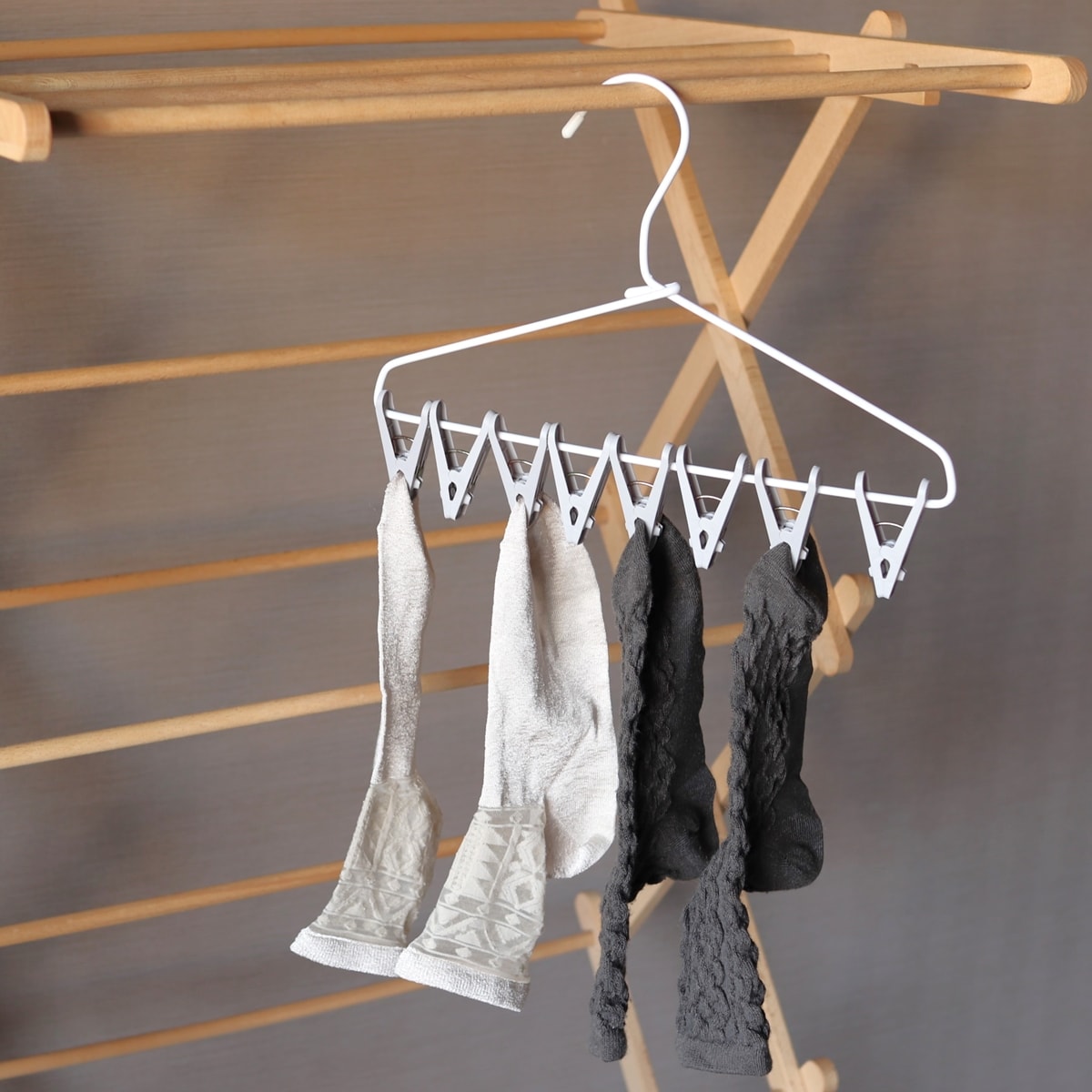 洗濯物が一度に外せるピンチハンガー 8ピンチ付 355609