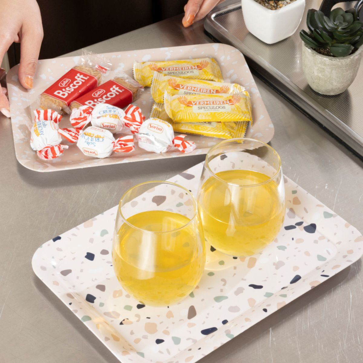 お盆 トレー スクエアPPトレイ テラゾータイル 365972